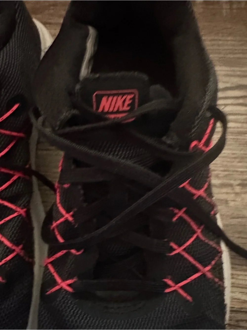 Nike Flex Black Athletic Sneakers with Pink Accent Lacing Size 7.5